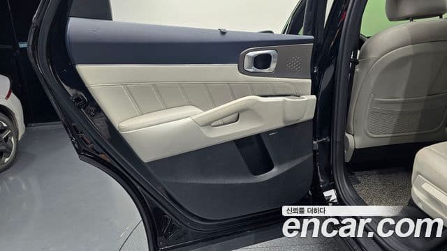 Kia Sorento 2021 — Şəkil 25/32