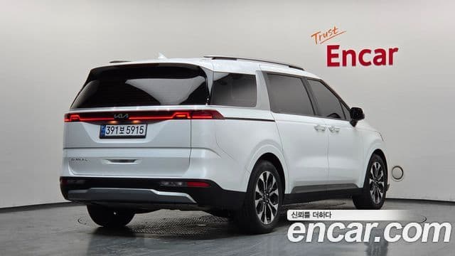 Kia Carnival 2021 — Фото 2/20