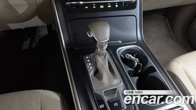 Kia Carnival 2021 — Фото 9/20