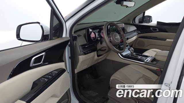 Kia Carnival 2021 — Фото 10/20
