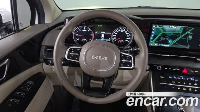 Kia Carnival 2021 — Фото 12/20