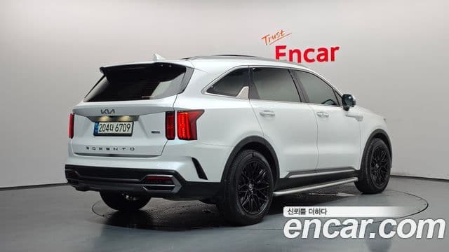 Kia Sorento 2022 — Фото 2/20