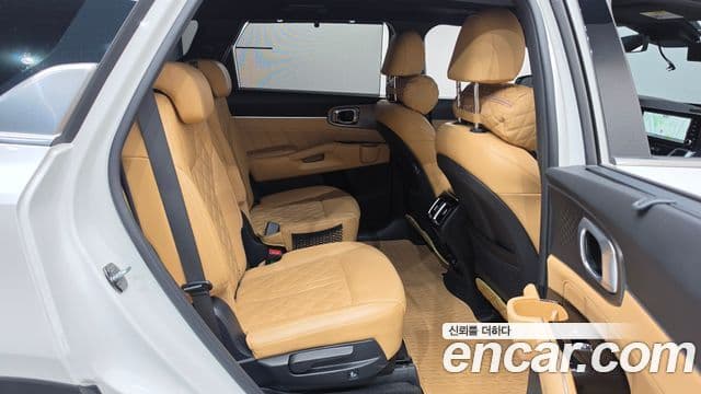 Kia Sorento 2022 — Фото 11/20