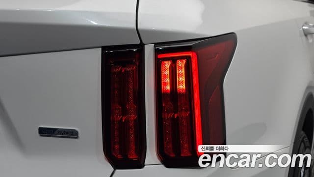 Kia Sorento 2022 — Photo 1/32