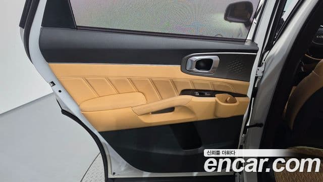 Kia Sorento 2022 — Photo 9/32