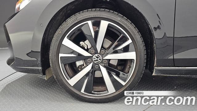 Volkswagen Golf 2026 — Photo 4/33