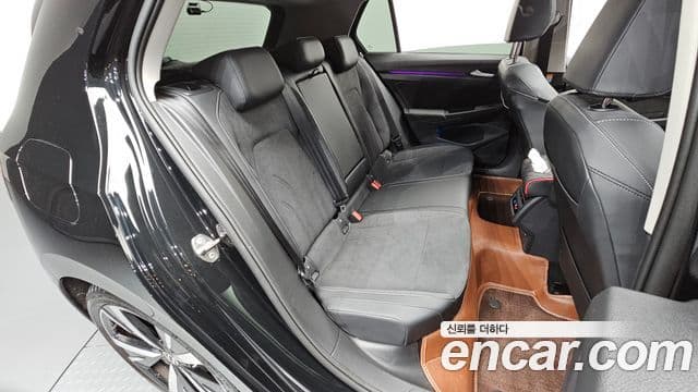 Volkswagen Golf 2026 — Photo 19/33