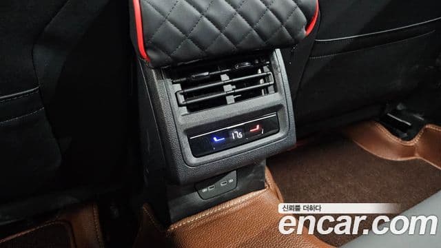Volkswagen Golf 2026 — Photo 7/33