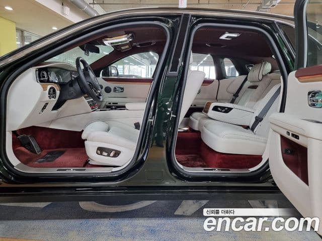 Rolls-Royce Ghost 2021 — Şəkil 9/20