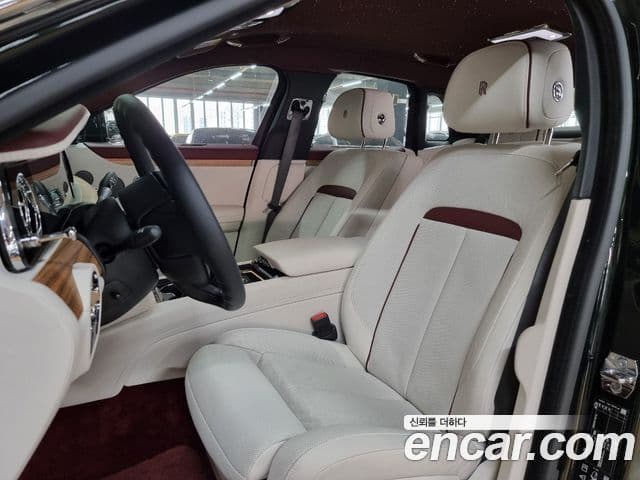 Rolls-Royce Ghost 2021 — Şəkil 10/20