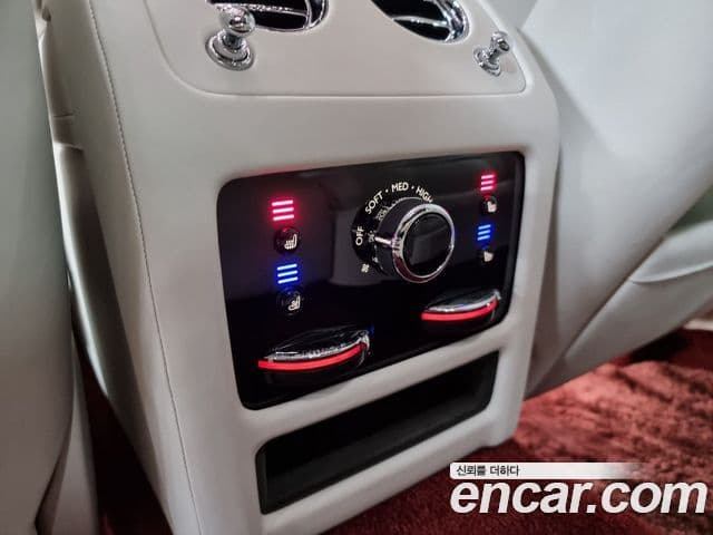 Rolls-Royce Ghost 2021 — Şəkil 16/20