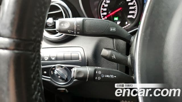 Mercedes-Benz GLC-Class 2019 — Şəkil 16/20