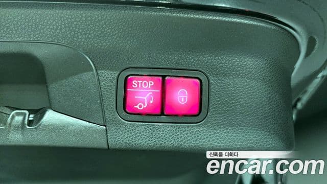Mercedes-Benz GLC-Class 2019 — Şəkil 19/20