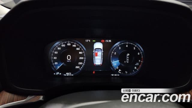 Volvo V60 Cross Country 2019 — ფოტო 8/20