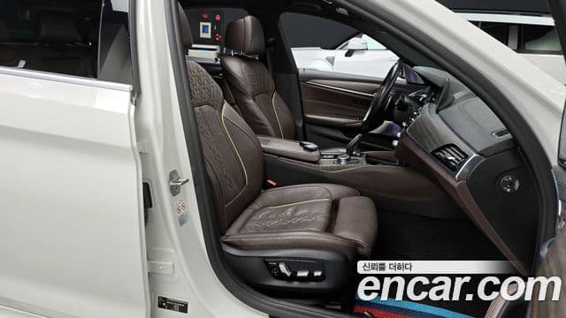 BMW 5 Series 2018 — Şəkil 4/20