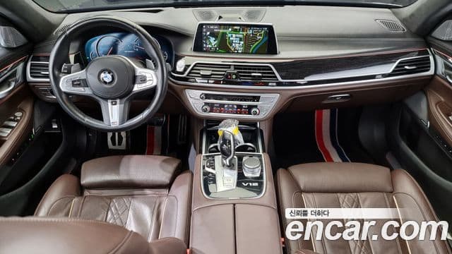 BMW 7 Series 2018 — ფოტო 20/20