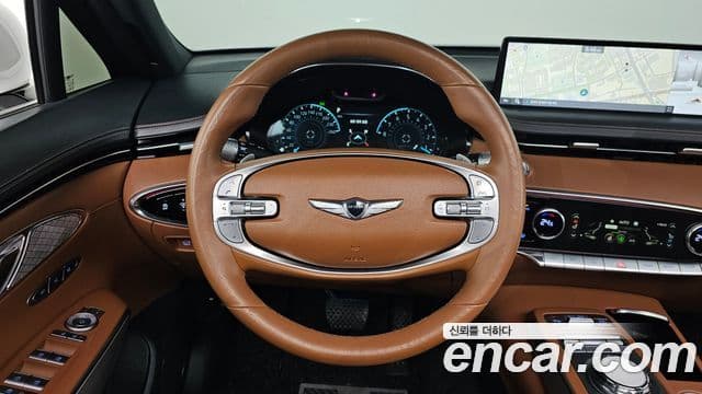 Genesis GV70 2021 — ფოტო 14/20