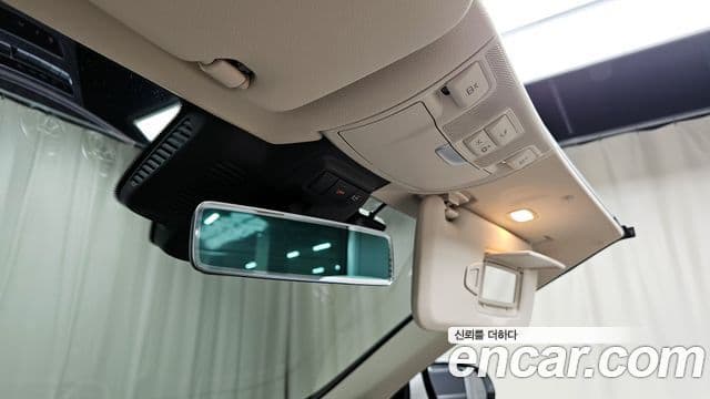 Mercedes-Benz E-Class 2023 — ფოტო 19/20