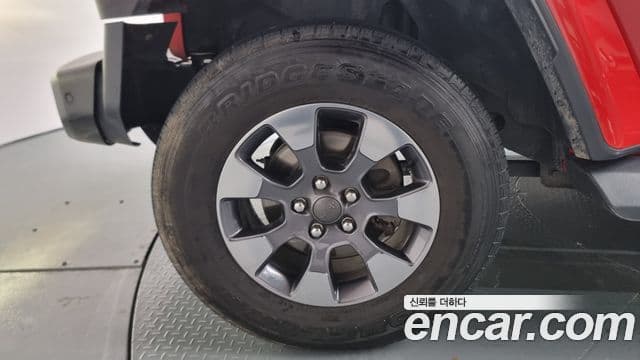 Jeep Wrangler 2019 — Şəkil 5/20