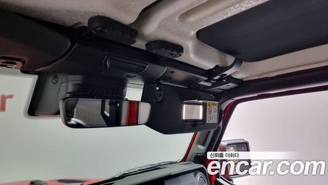 Jeep Wrangler 2019 — Şəkil 19/20