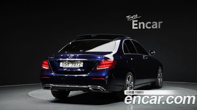 Mercedes-Benz E-Class 2019 — Şəkil 7/20