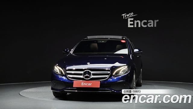 Mercedes-Benz E-Class 2019 — Şəkil 8/20