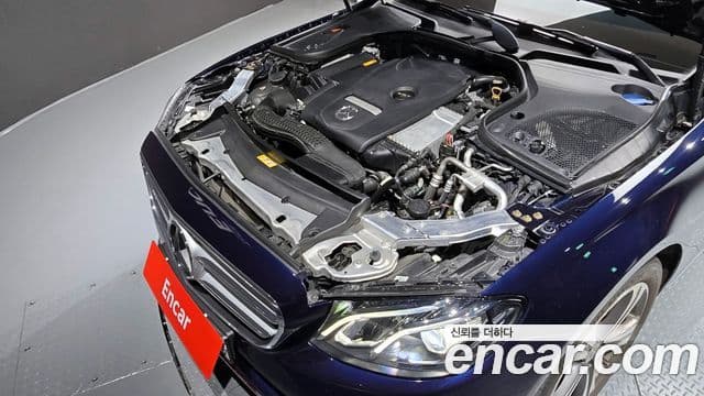 Mercedes-Benz E-Class 2019 — Şəkil 20/20