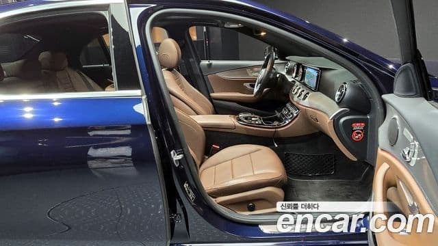 Mercedes-Benz E-Class 2019 — Şəkil 15/20