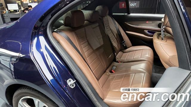 Mercedes-Benz E-Class 2019 — Şəkil 6/20