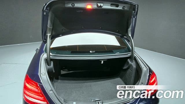 Mercedes-Benz E-Class 2019 — Şəkil 18/20