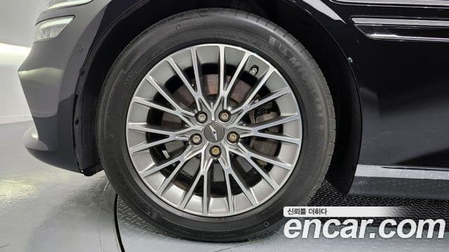Genesis Electrified G80 2021 — ფოტო 5/20