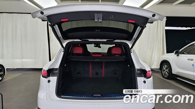 Porsche Cayenne 2021 — Şəkil 20/20