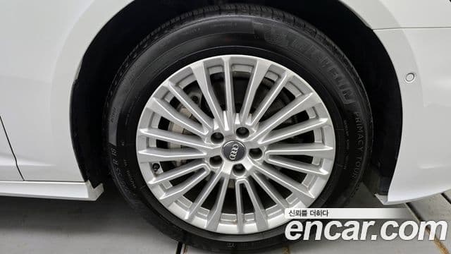 Audi A6 2021 — Photo 12/20