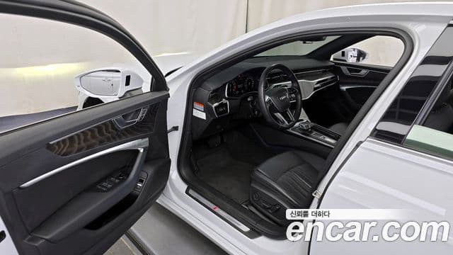 Audi A6 2021 — Photo 11/20