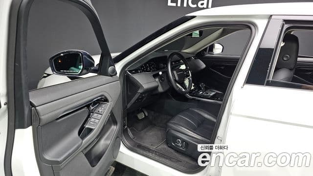 Land Rover Range Rover Evoque 2022 — ფოტო 10/20