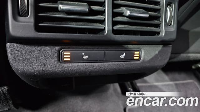 Land Rover Range Rover Evoque 2022 — ფოტო 19/20