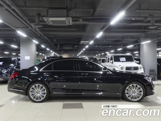 Mercedes-Benz S-Class 2018 — Photo 1/20