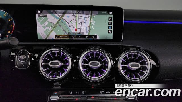 Mercedes-Benz A-Class 2020 — ფოტო 2/20