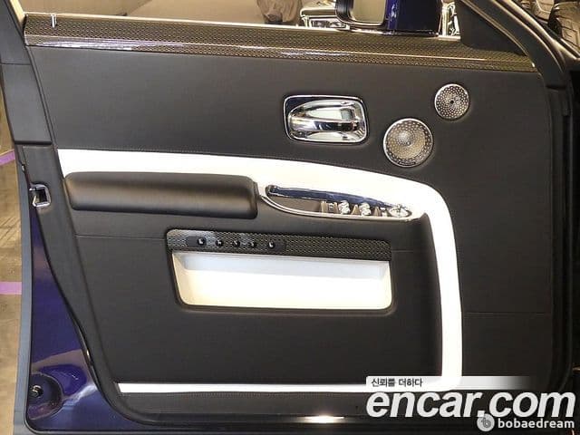 Rolls-Royce Ghost 2018 — Şəkil 8/20