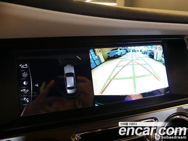 Rolls-Royce Ghost 2018 — Şəkil 13/20