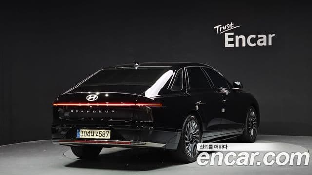 Hyundai Grandeur 2023 — ფოტო 2/20