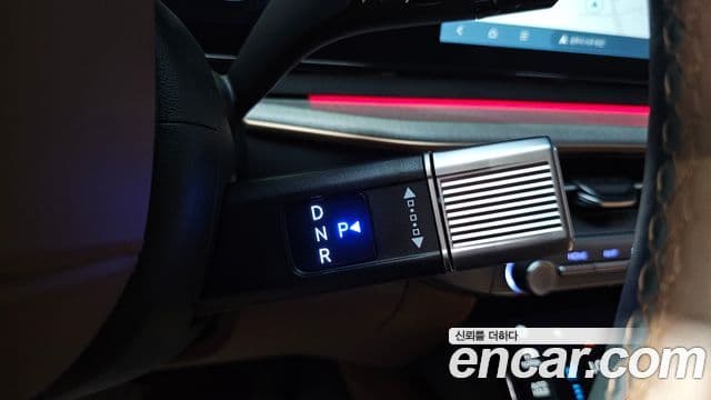 Hyundai Grandeur 2023 — ფოტო 9/20