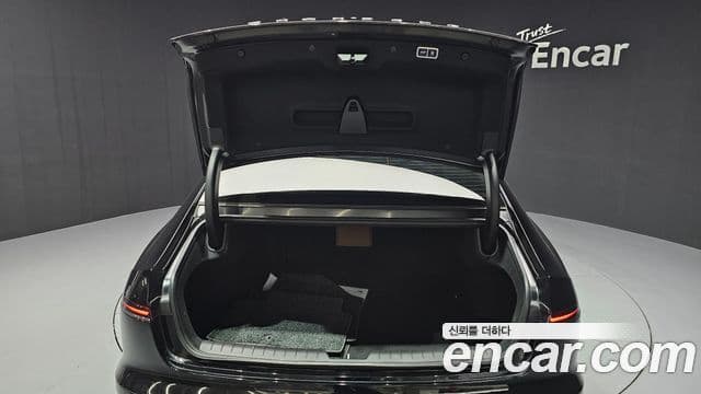 Hyundai Grandeur 2023 — ფოტო 20/20
