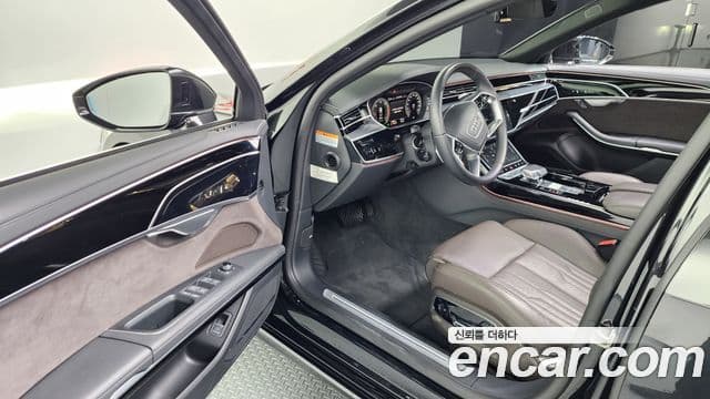Audi A8 2023 — ფოტო 10/20