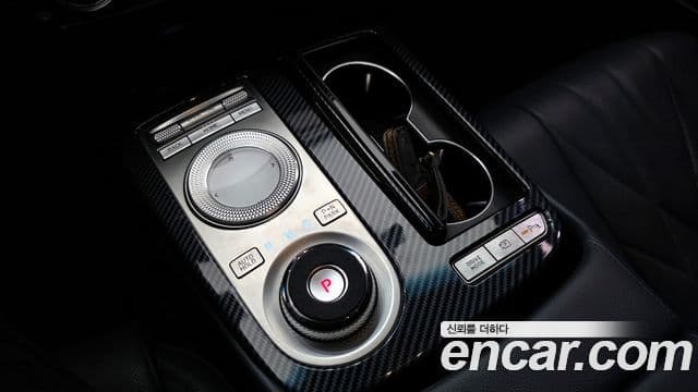 Genesis Electrified G80 2021 — Şəkil 9/20