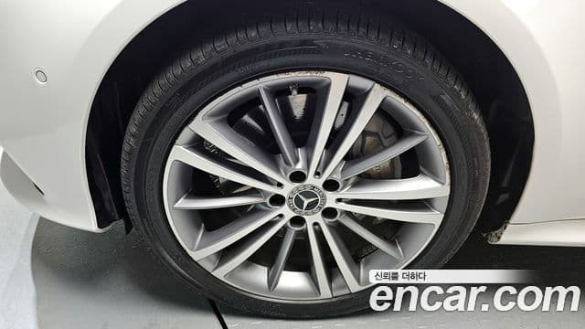 Mercedes-Benz CLS-Class 2019 — Фото 5/20