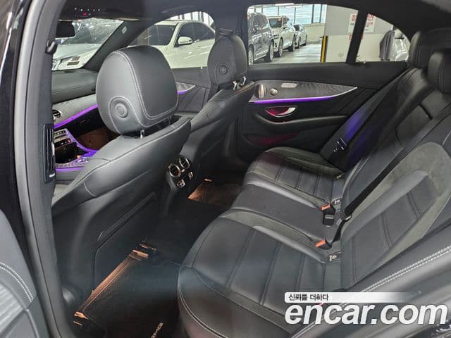 Mercedes-Benz E-Class 2023 — ფოტო 9/20
