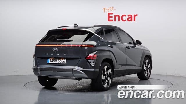 Hyundai Kona 2023 — ფოტო 2/20