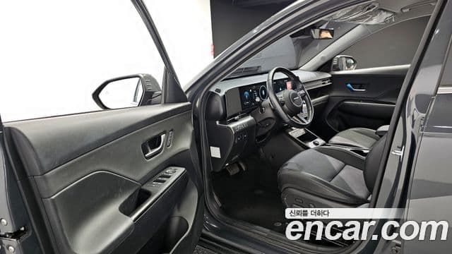 Hyundai Kona 2023 — ფოტო 11/20