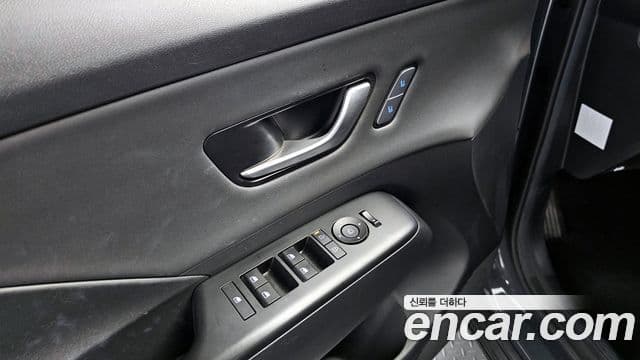 Hyundai Kona 2023 — ფოტო 19/20